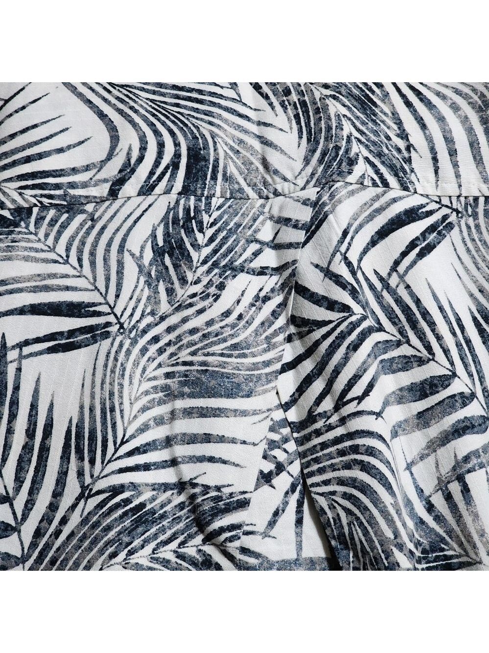 White Short sleeve button-down palm leaves print color dark green size medium - Picture 3 of 4